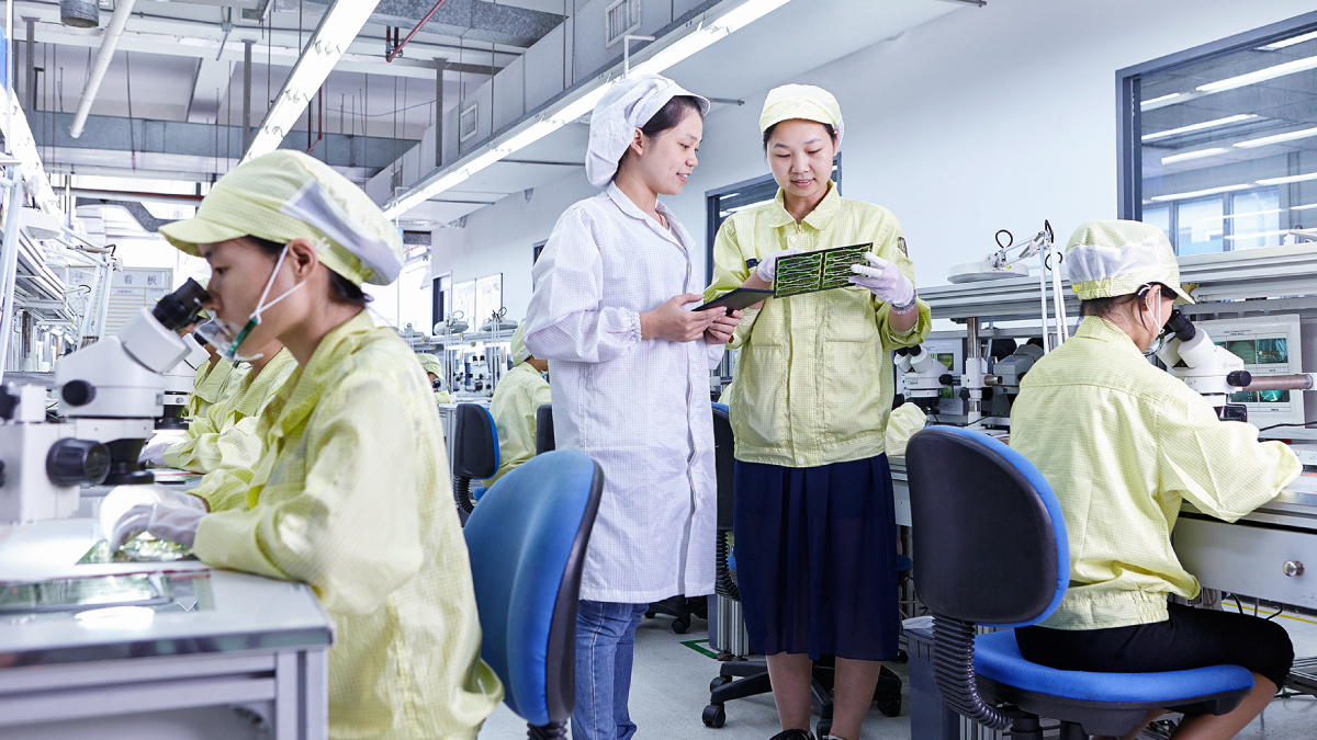 Daily Staff Transport Services: Reliable Employee Shuttles