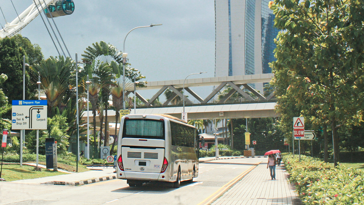 Top 10 Reasons to Book a Bus in Singapore