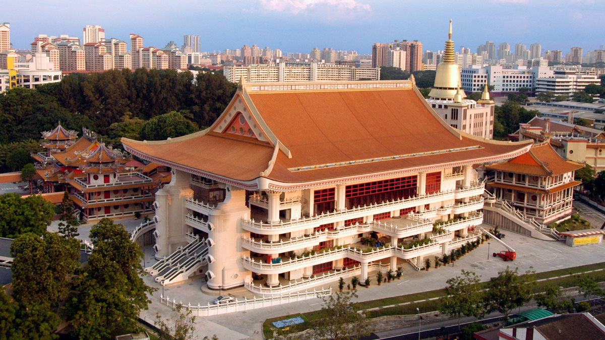 Book a Bus to Kong Meng San Phor Kark See Monastery (Bright Hill Temple)